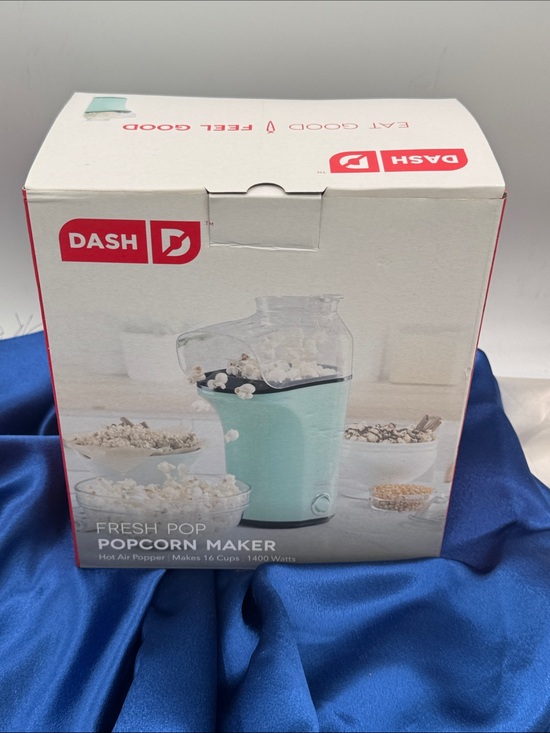 DASH Other - Dash Fresh Pop Hot Air Popcorn Maker in Mint NIB